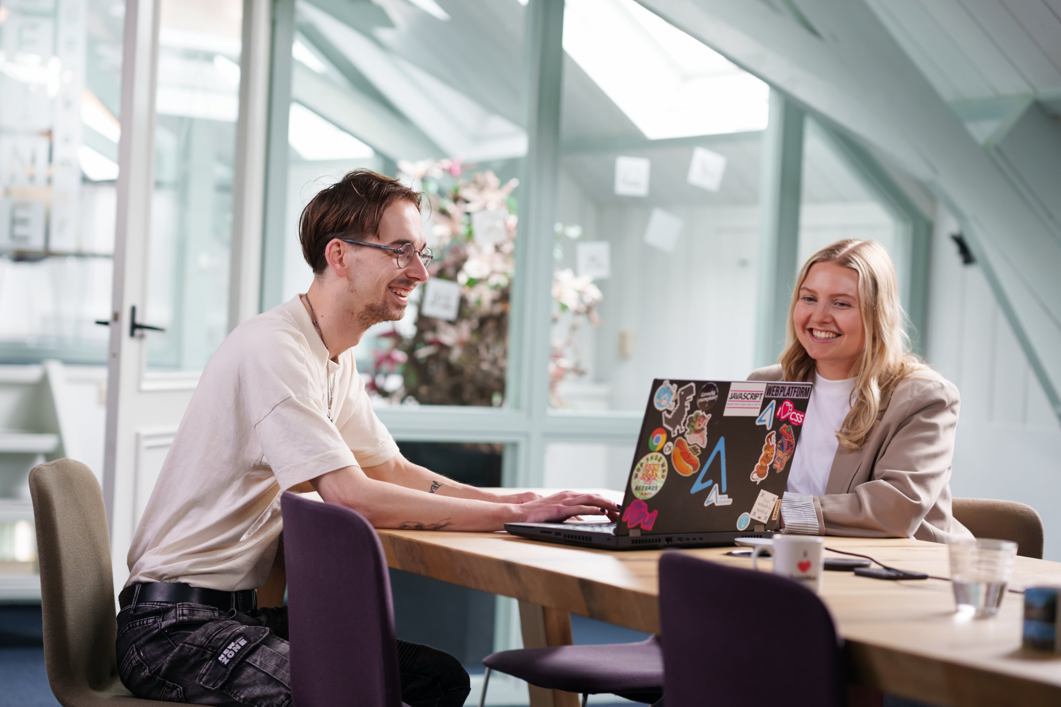 Collega's in overleg