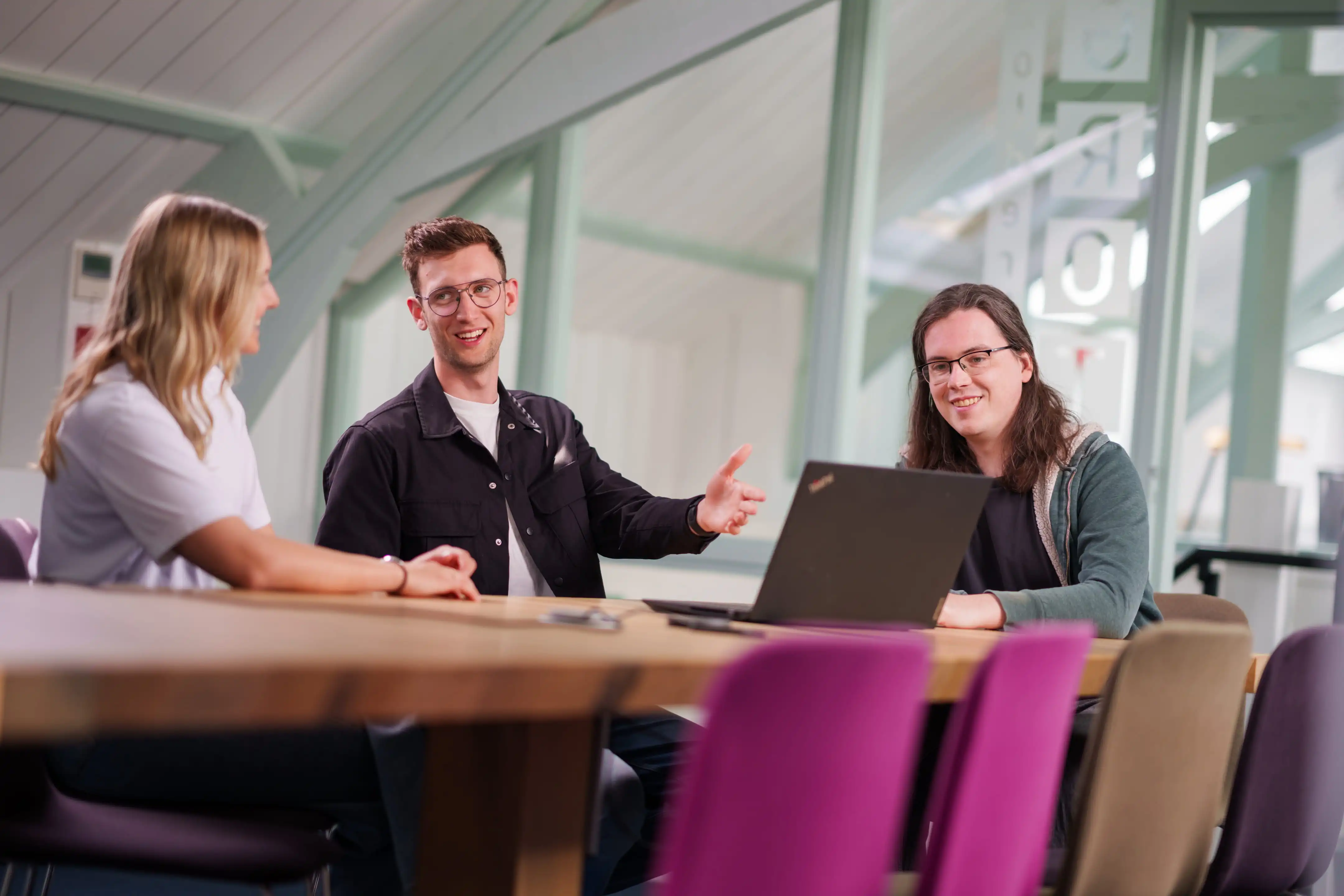 Collega's in overleg